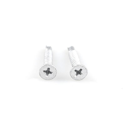 Materiale bimetallico CSK ST4.2 Vattone auto-perforazione per pannelli di tetto prestazioni superiori