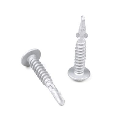 Tipo di azionamento in recessione giallo di Phillips Cross Screw auto-perforazione con ali per scaldabagno solare